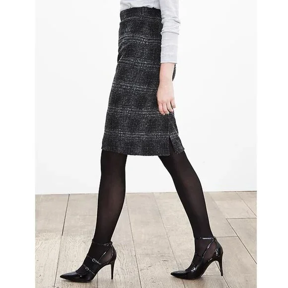 Banana Republic Plaid Pencil Skirt Size 8 - Picture 3 of 8